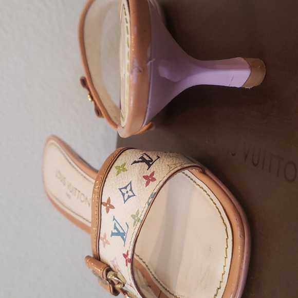๐Authentic๐Louis Vuitton White Multicolore sandle - Picture 11 of 12